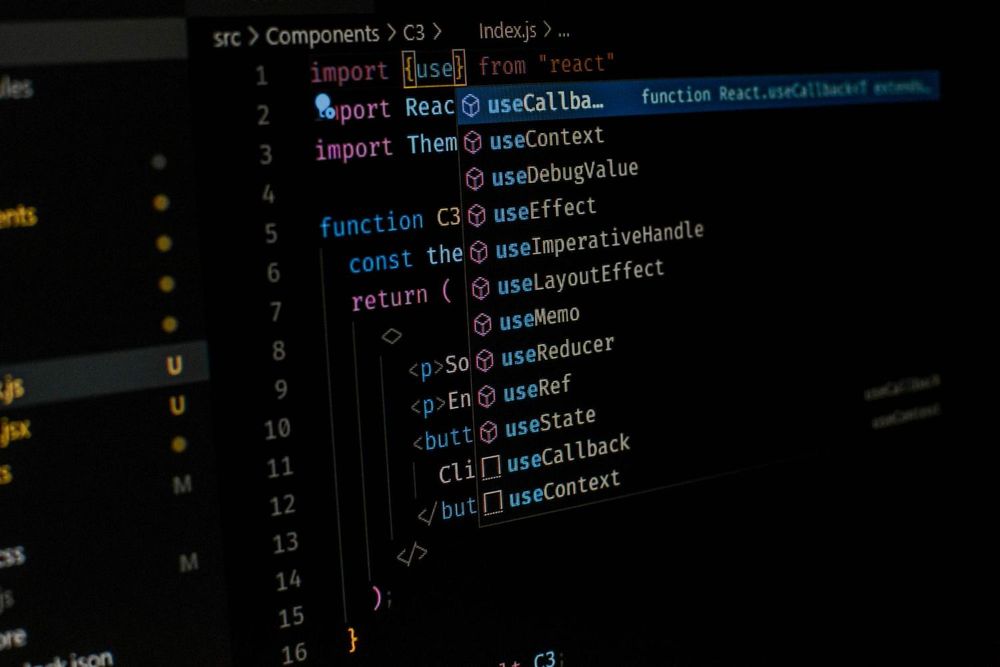 Cursor vs VSCode.jpg